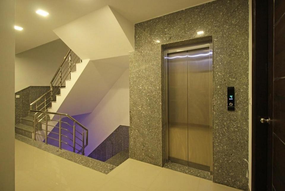 Airport Tourist Plaza Hotel New Delhi